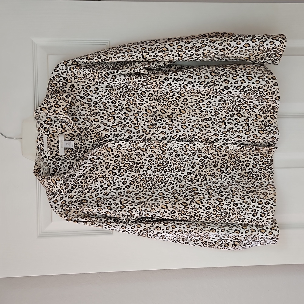 Chico's No-Iron Chic Stretch Animal Print, Button up, Long Sleeve Blouse